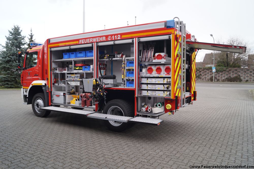 01 TLF3000 01 Feuerwehr Korschenbroich (32)