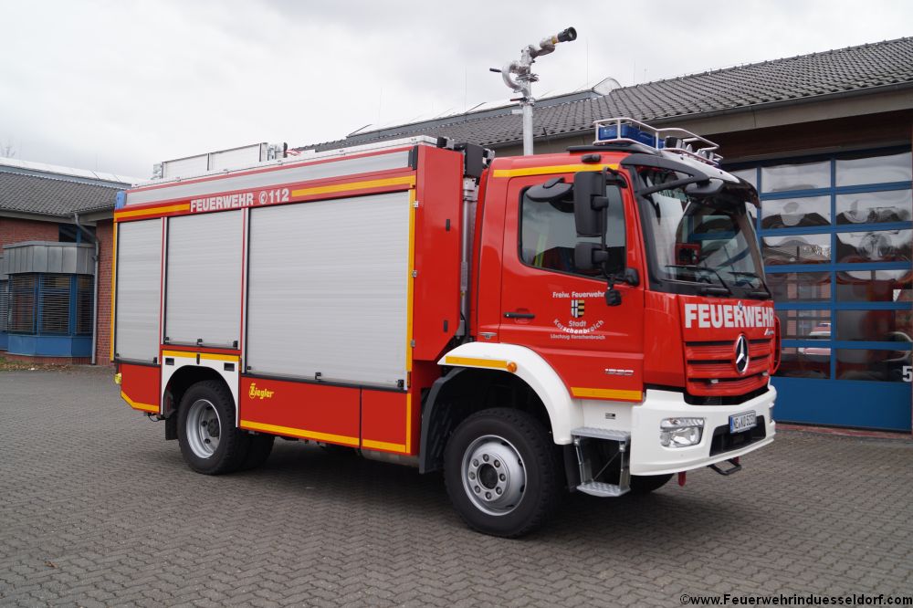 01 TLF3000 01 Feuerwehr Korschenbroich (74)